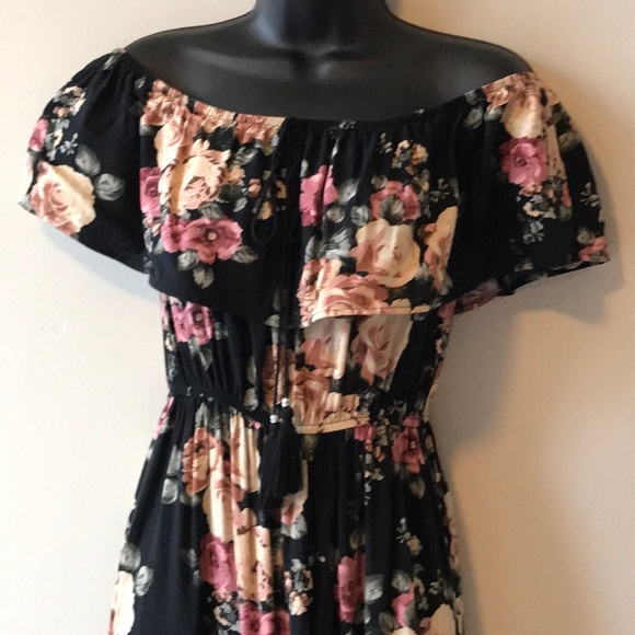 Large Floral Off The Shoulder Dress - Picture 5 of 15